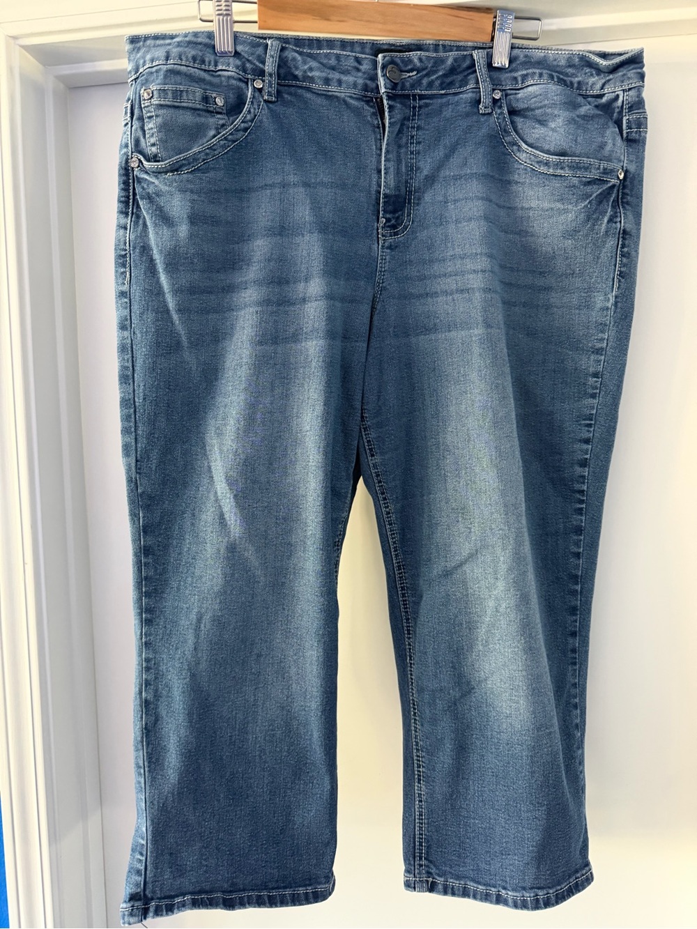 Earl Brand- Women's Blue Denim Capris